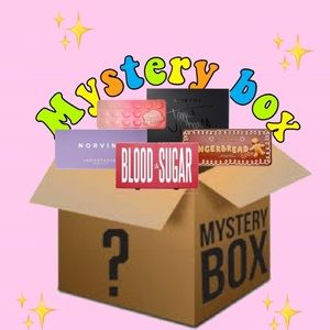 Eyeshadow Palette Mystery Box!